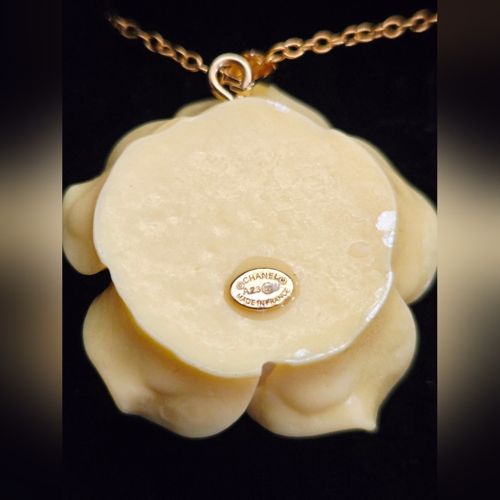 Chanel Gold Flower Upcycled Pendant Necklace - Picture 3 of 3